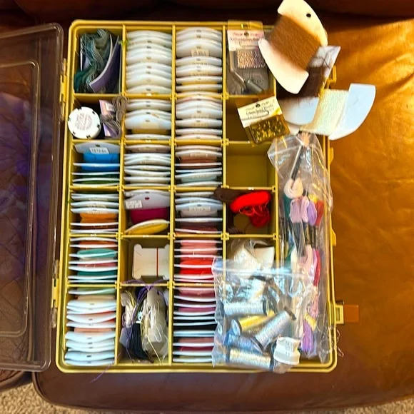 Over 140 strands of embroidery, cross stitch or bracelet thread. - Picture 1 of 1